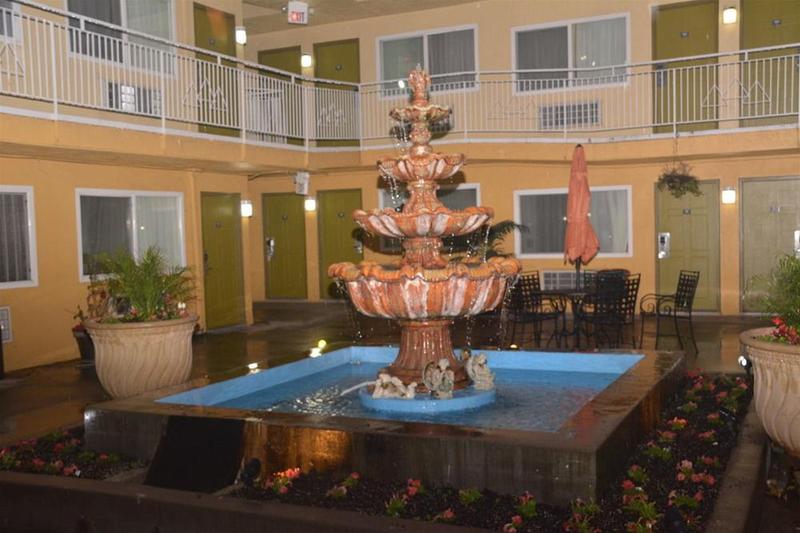 Imperial Inn Oakland - photo 33