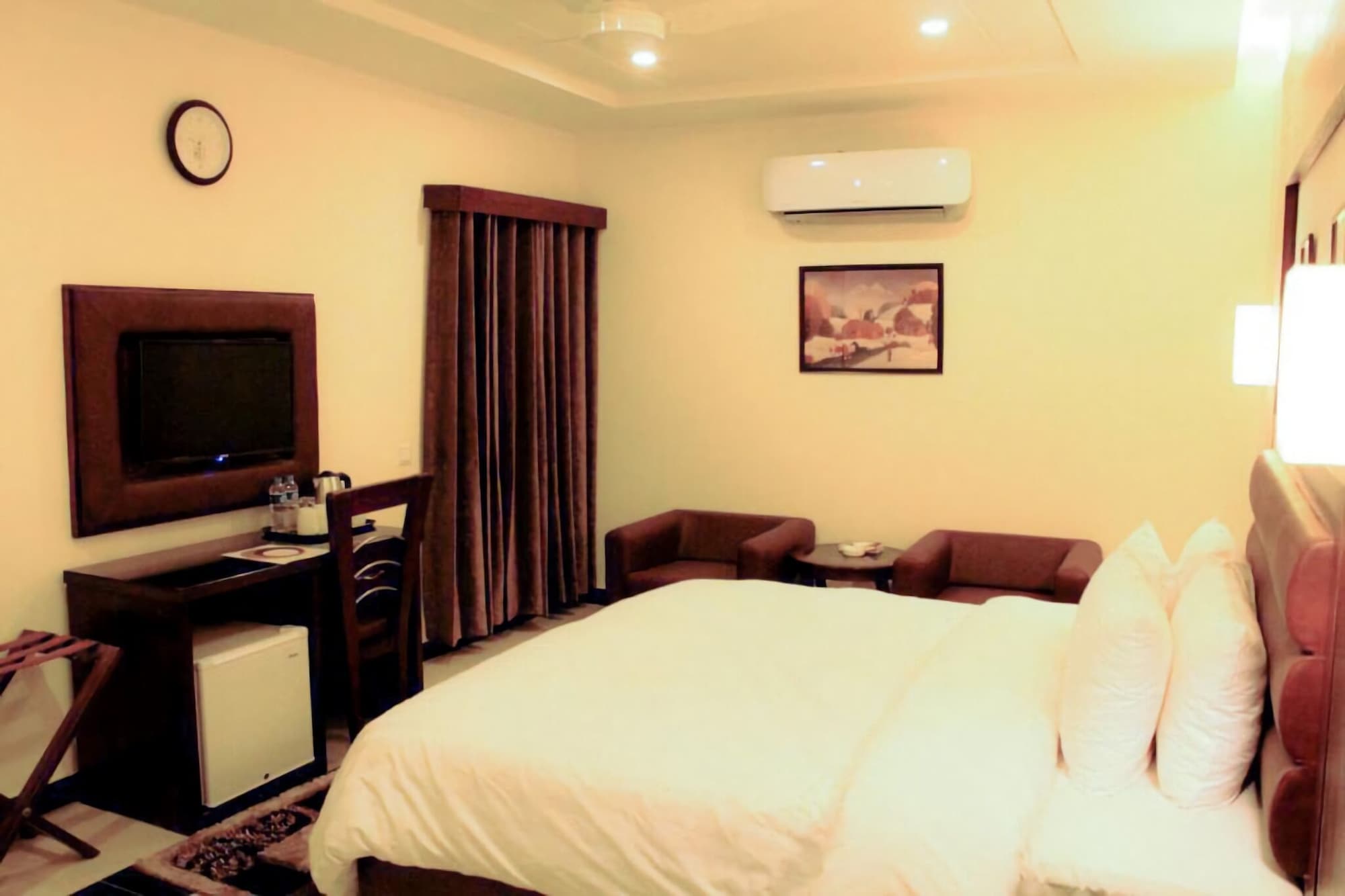 Hotel One DG Khan — hotel in Dera Ghazi Khan