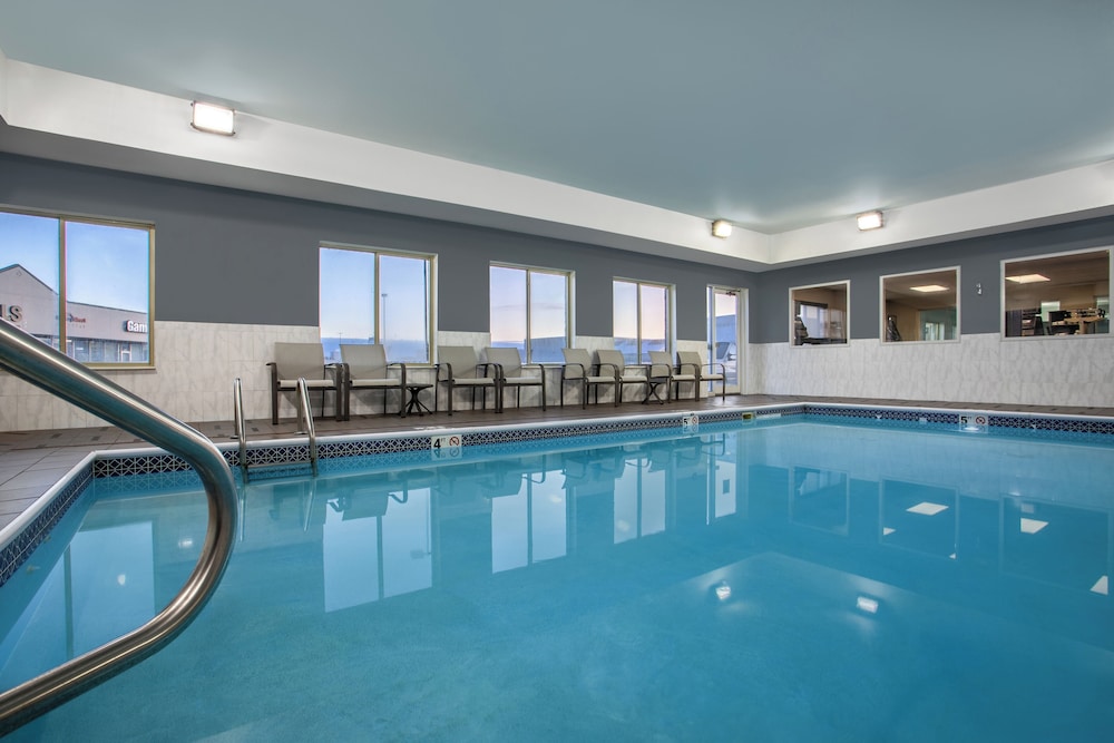 Holiday Inn Express Hotel & Suites Clinton by IHG - photo 29