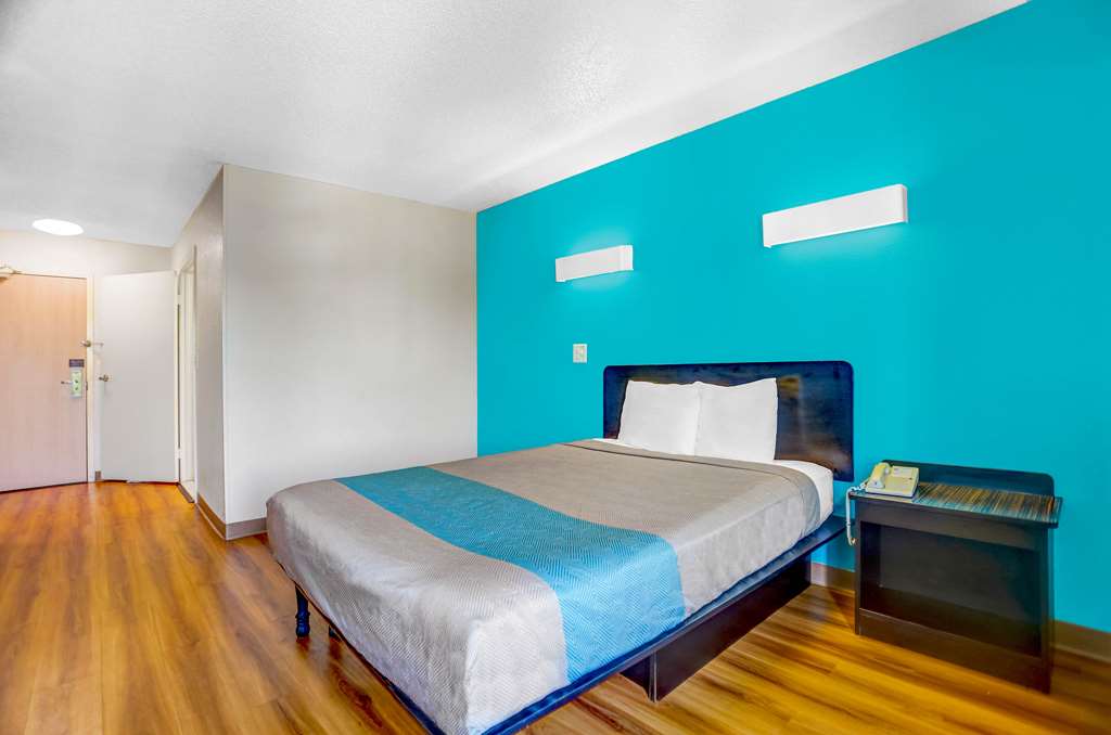 Motel 6 Raleigh NC North - photo 6