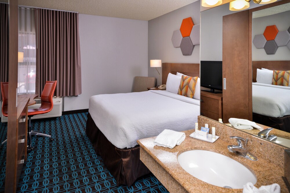 Fairfield Inn Las Vegas Convention Center - photo 9