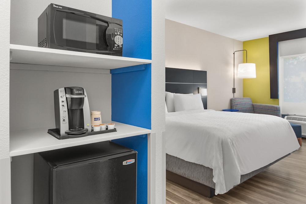 Holiday Inn Express & Suites Hardeeville Hilton Head by IHG - photo 20