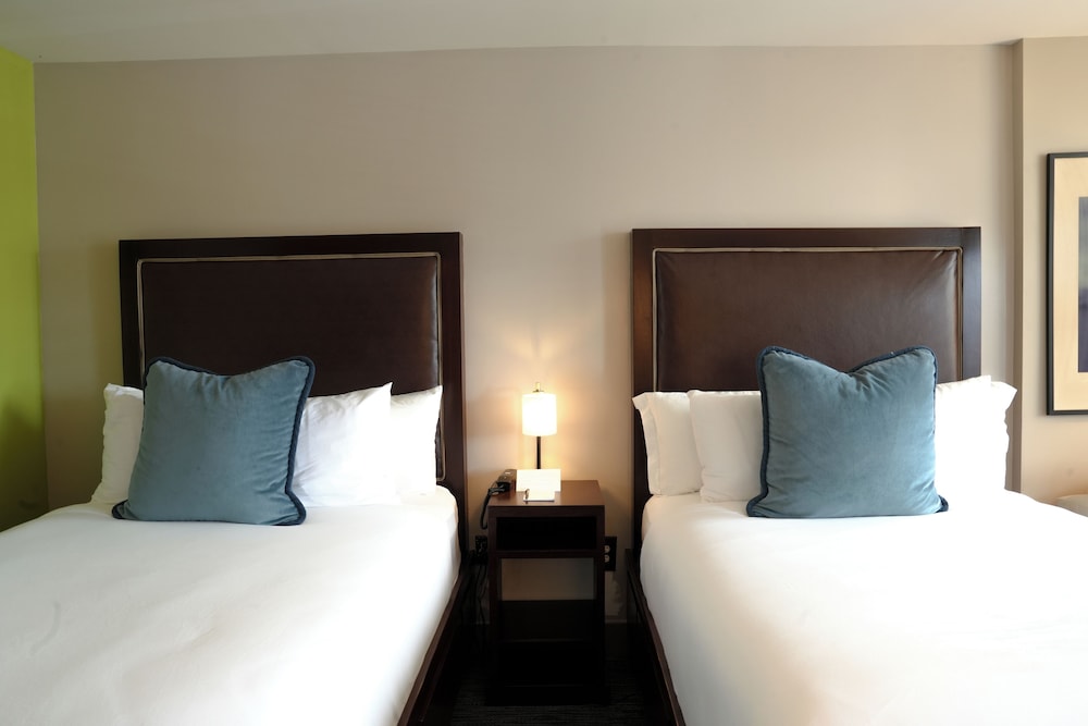 City Loft Hotel - photo 13