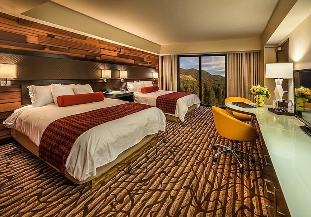 Bally's Lake Tahoe - photo 12