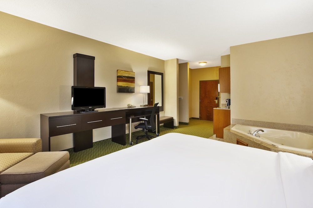 Holiday Inn Express & Suites Montpelier by IHG - photo 27