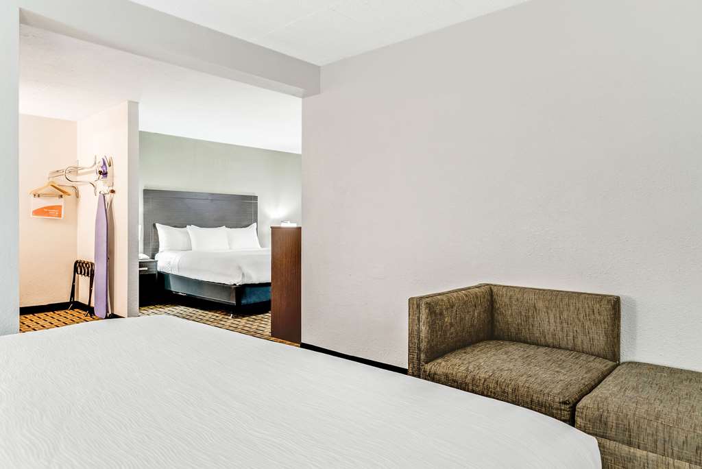 Quality Inn Detroit Downtown - photo 29