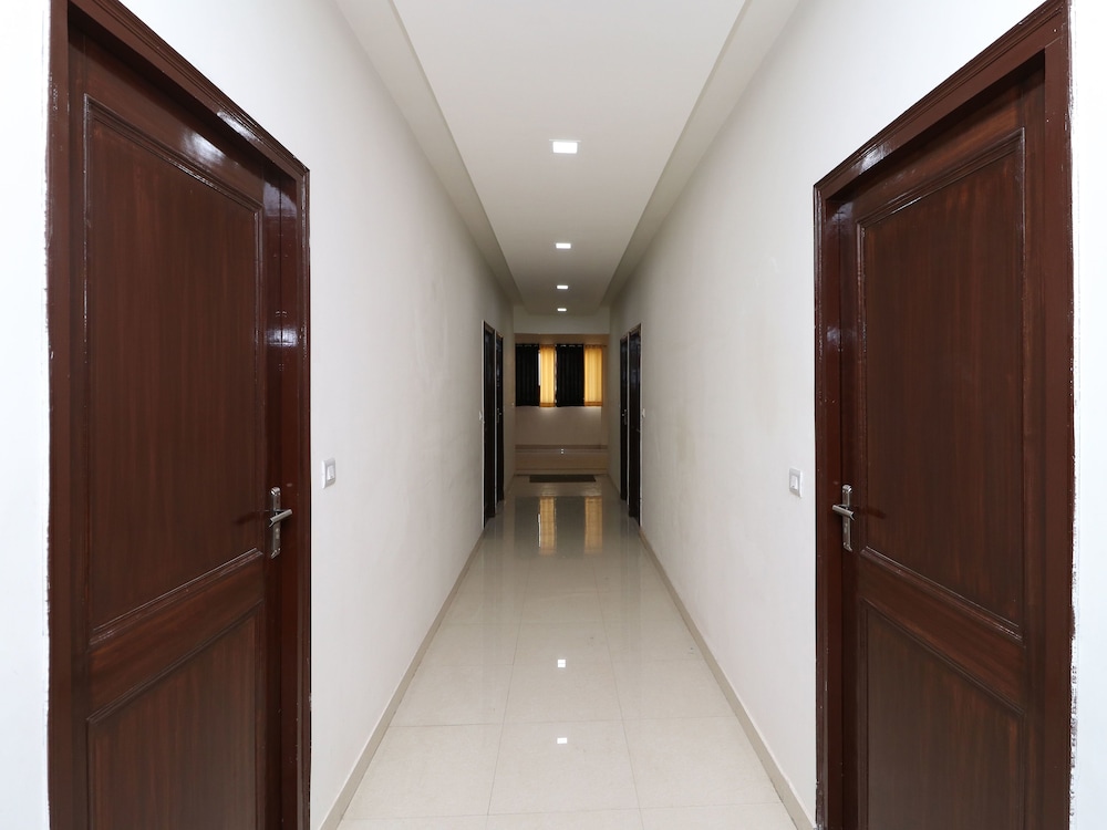 OYO 13406 Hotel Golden Leaf in Bareilly, India