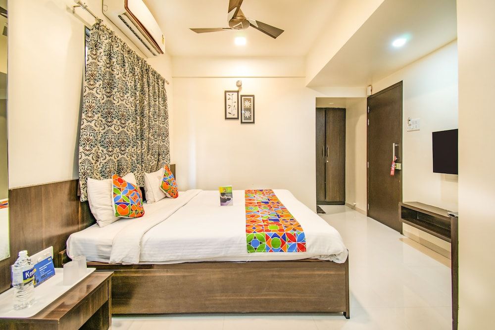 Oyo 9196 Suyog Inn - last minute hotel in Pune