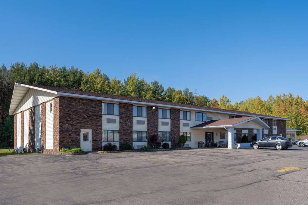 Travelodge by Wyndham Merrill - photo 3