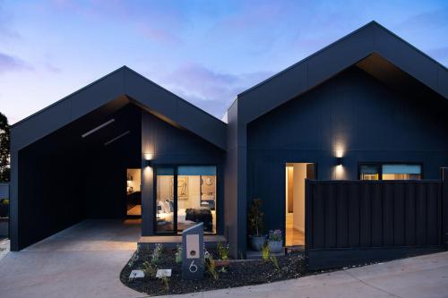 Maison Noire stunning Scandinavian design — 5-Star Luxury Hotel in Daylesford, Australia