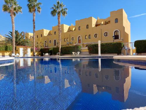 Bungalow Alkabir Playa — 4-Star Luxury Hotel in Busot, Spain