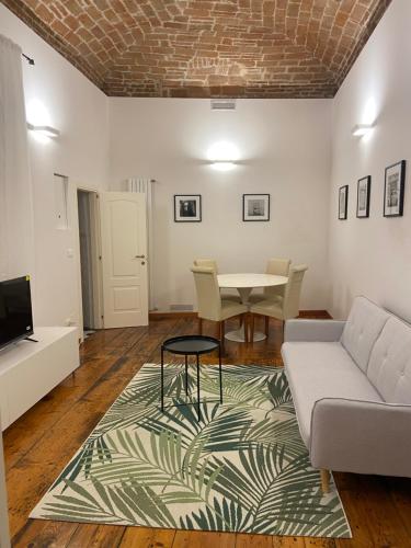 Casa Ortelia: apartment in a historic building in Bologna, Italy