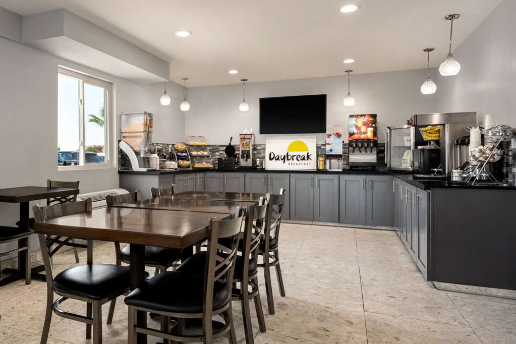Days Inn by Wyndham Fresno South - photo 7