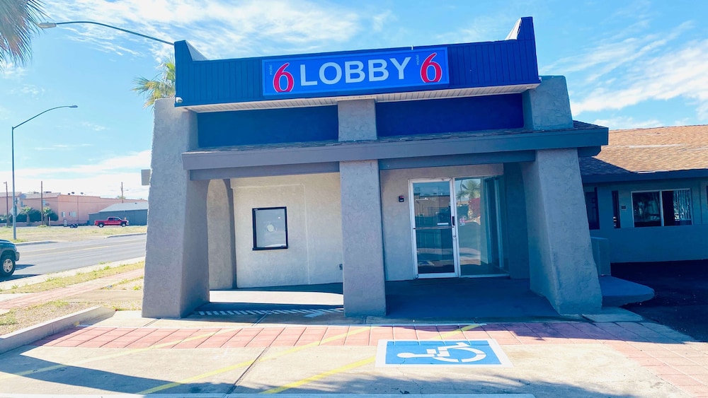 Motel 6 Bullhead City AZ - photo 27