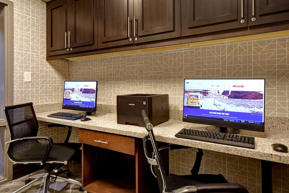 Hampton Inn & Suites Columbia South Fort Meade Area - photo 57