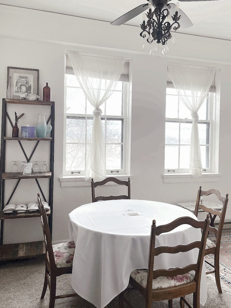 Oddfellow Inn & Farm - photo 26