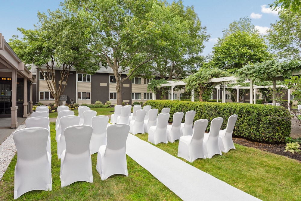 Delta Hotels by Marriott Burlington - photo 25