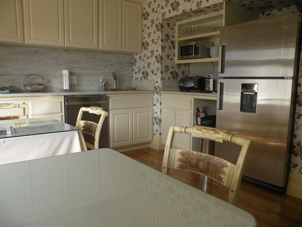 Jackson Court - photo 17