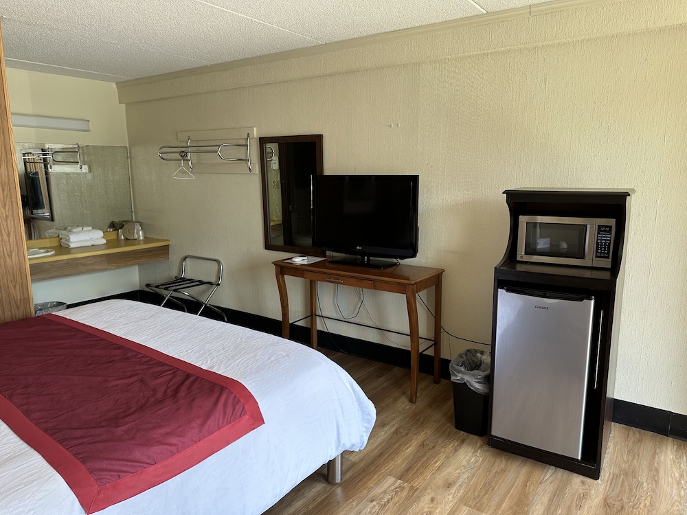 Daniel Boone Motor Inn - photo 8