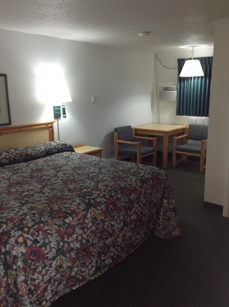 Plaza Inn Great Falls - photo 25