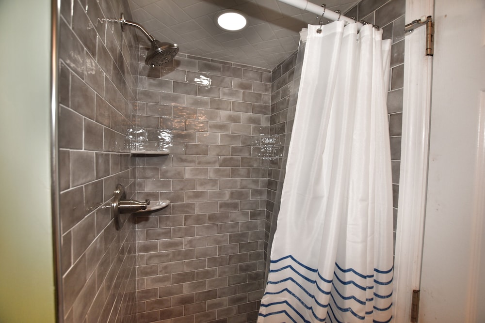 0406 Waters Edge Resort 1 Bedroom Condo by RedAwning - photo 18