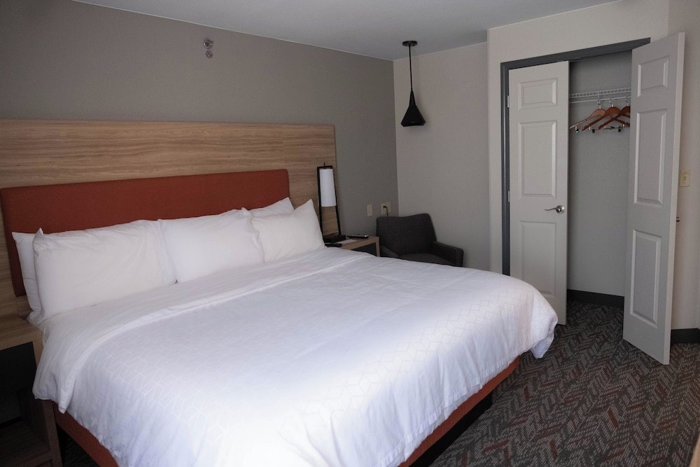 Candlewood Suites Sheridan by IHG - photo 16