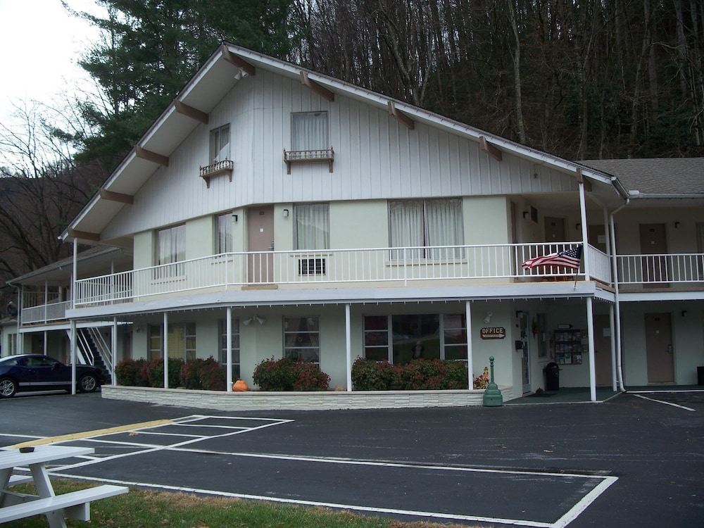 Castlewood Inn - photo 51