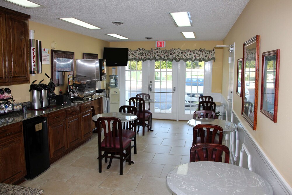 Jameson Inn Perry - photo 15