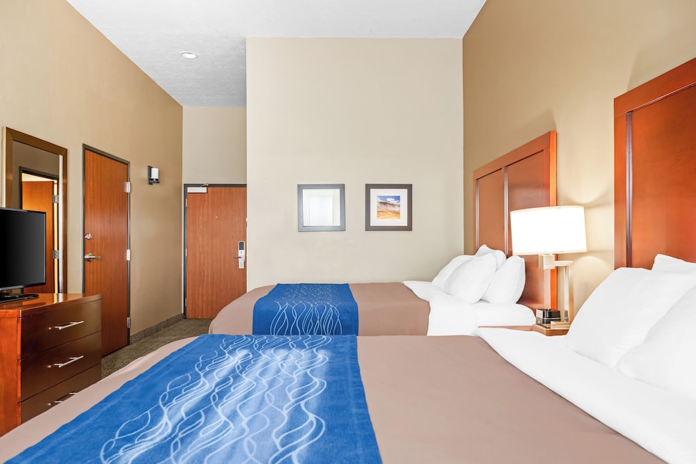 Heartland Inn and Suites - photo 15