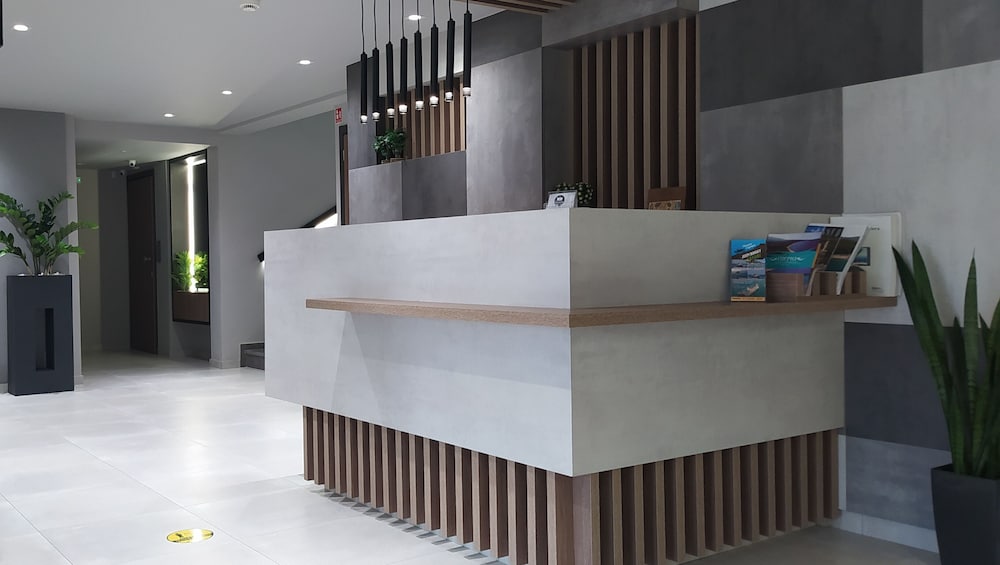 Elizabeth Queen Luxury Rooms — Paralia — photo 2