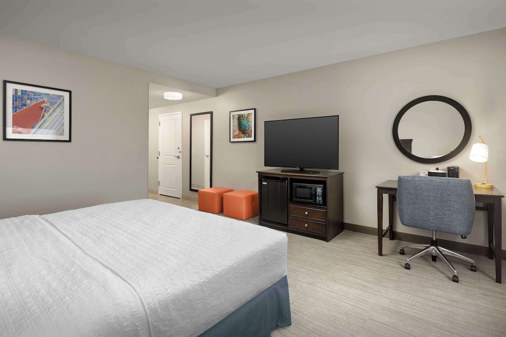 Hampton Inn Augusta - photo 13