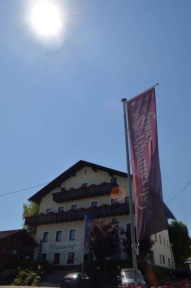 Franz Stelzhamerhof - last minute hotel in Schildorn