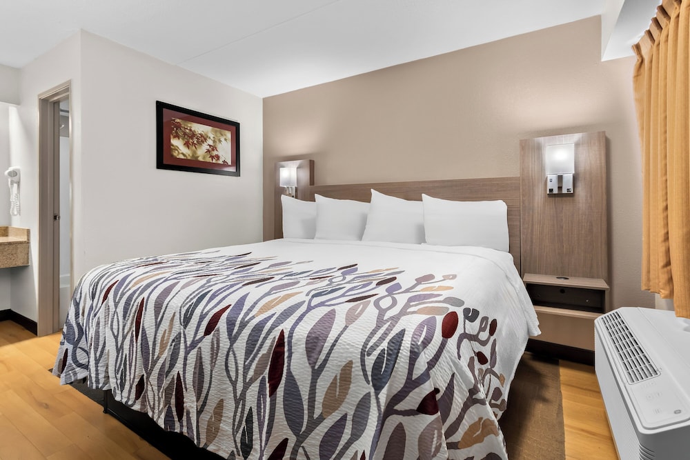 Red Roof Inn Harrisburg North - photo 9