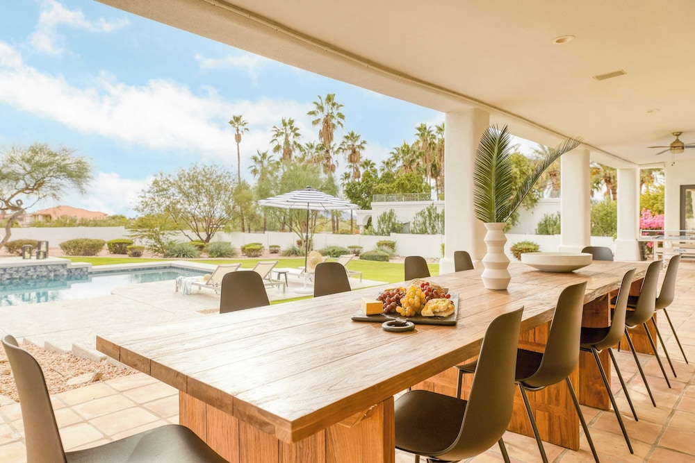 Sunridge by Avantstay Glorious Scottsdale Estate w Pool Hot Tub Ping Pong & Pool Table - photo 8