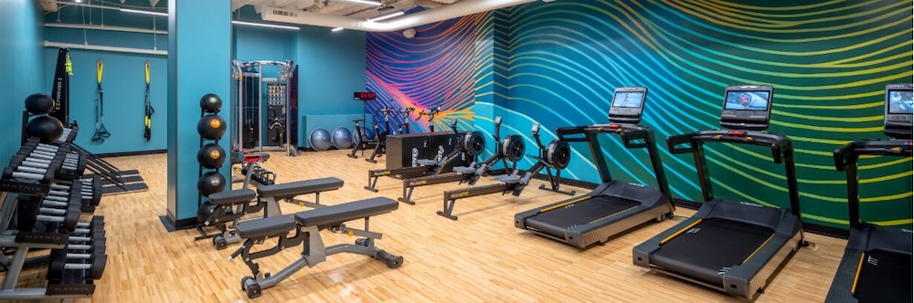 Moxy Cincinnati Downtown - photo 35