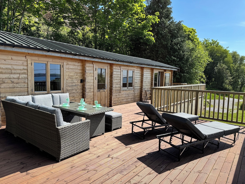 Northwood Lodge — 4-Star Luxury Hotel in Pwllheli, United Kingdom