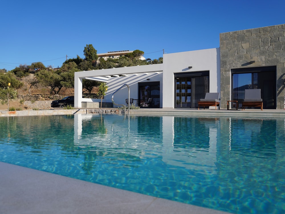Avli Luxury Villas — 4-Star Luxury Hotel in Karpathos, Greece