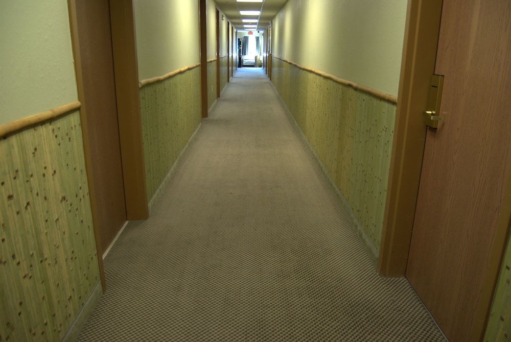 Commodore Resort - photo 51