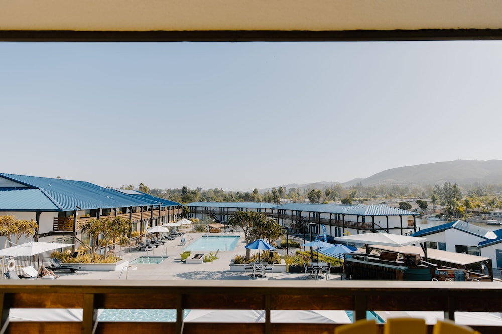 Lakehouse Resort - photo 25