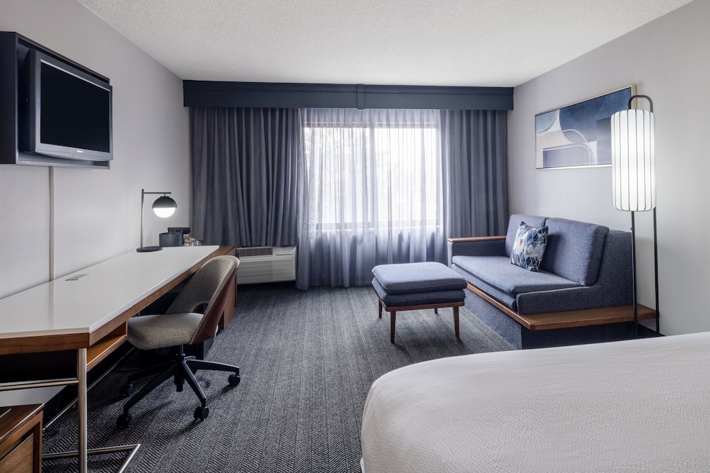 Courtyard by Marriott Salt Lake City Airport - photo 11