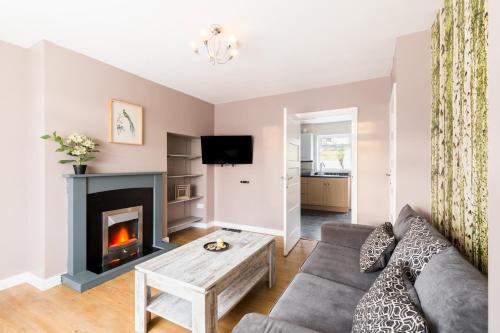 Quinton Essentials in Birmingham, United Kingdom