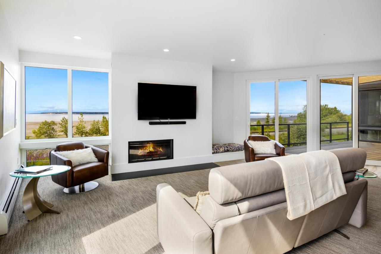 Villa at Bootleggers Landing — 4-Star Luxury Hotel in Anchorage, United States