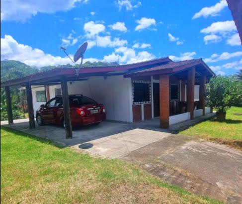 Recanto ISLA Praia Cocanha in Caraguatatuba, Brasil
