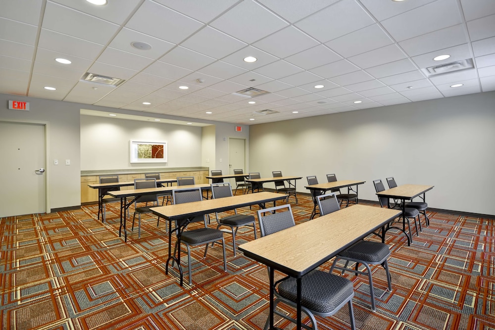 Home2 Suites by Hilton Opelika Auburn - photo 38