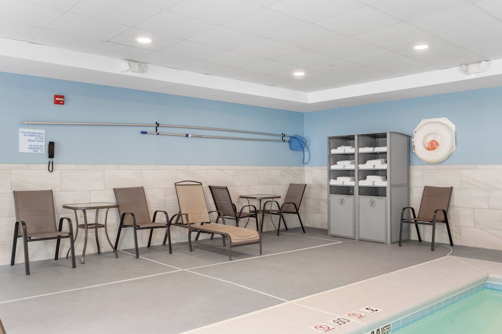 Holiday Inn Express Hartford Newington by IHG - photo 34