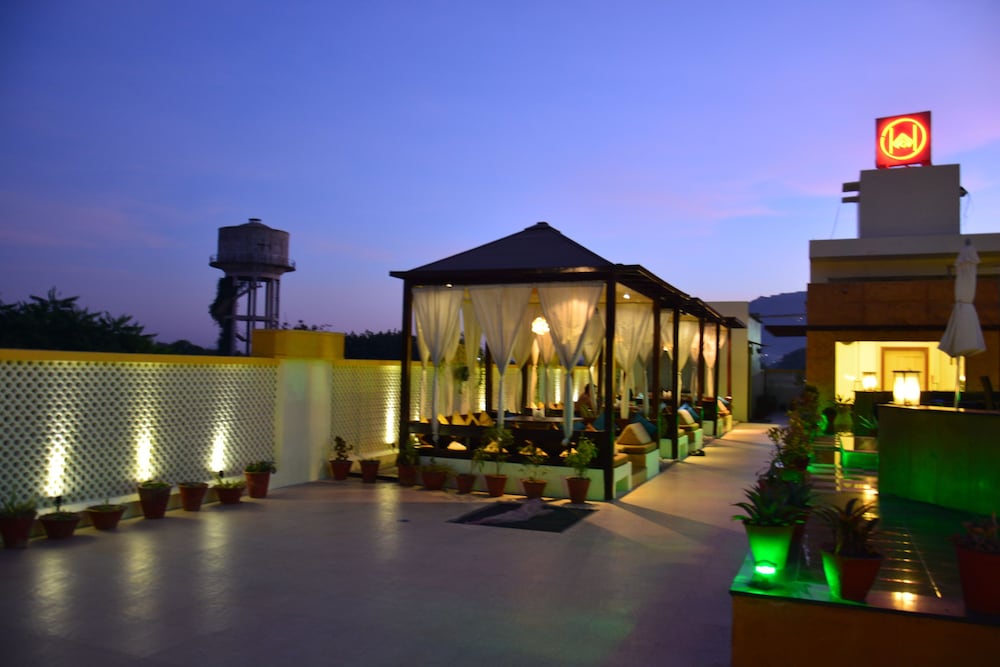 Ambassador Hotel — hotel in Ajmer