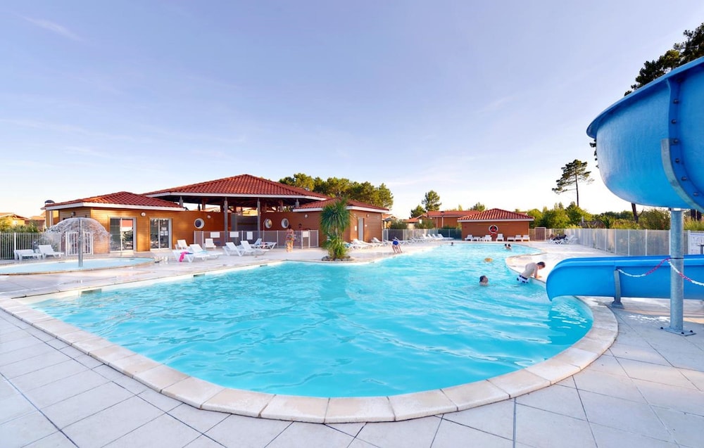 Le Domaine Des Grands Lacs Vacanceole — Parentis En Born