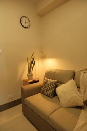 The Metro Suite 1BR Condo 36F with City View — 4-Star Luxury Hotel in Manila, Philippines