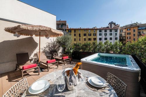Modigliani Terrace Jacuzzi Golden House — 4-Star Luxury Hotel in Milan, Italy