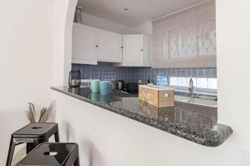 Charmant Appartement A 300 mA tres des plages de la Croisette — 4-Star Luxury Hotel in Cannes, France